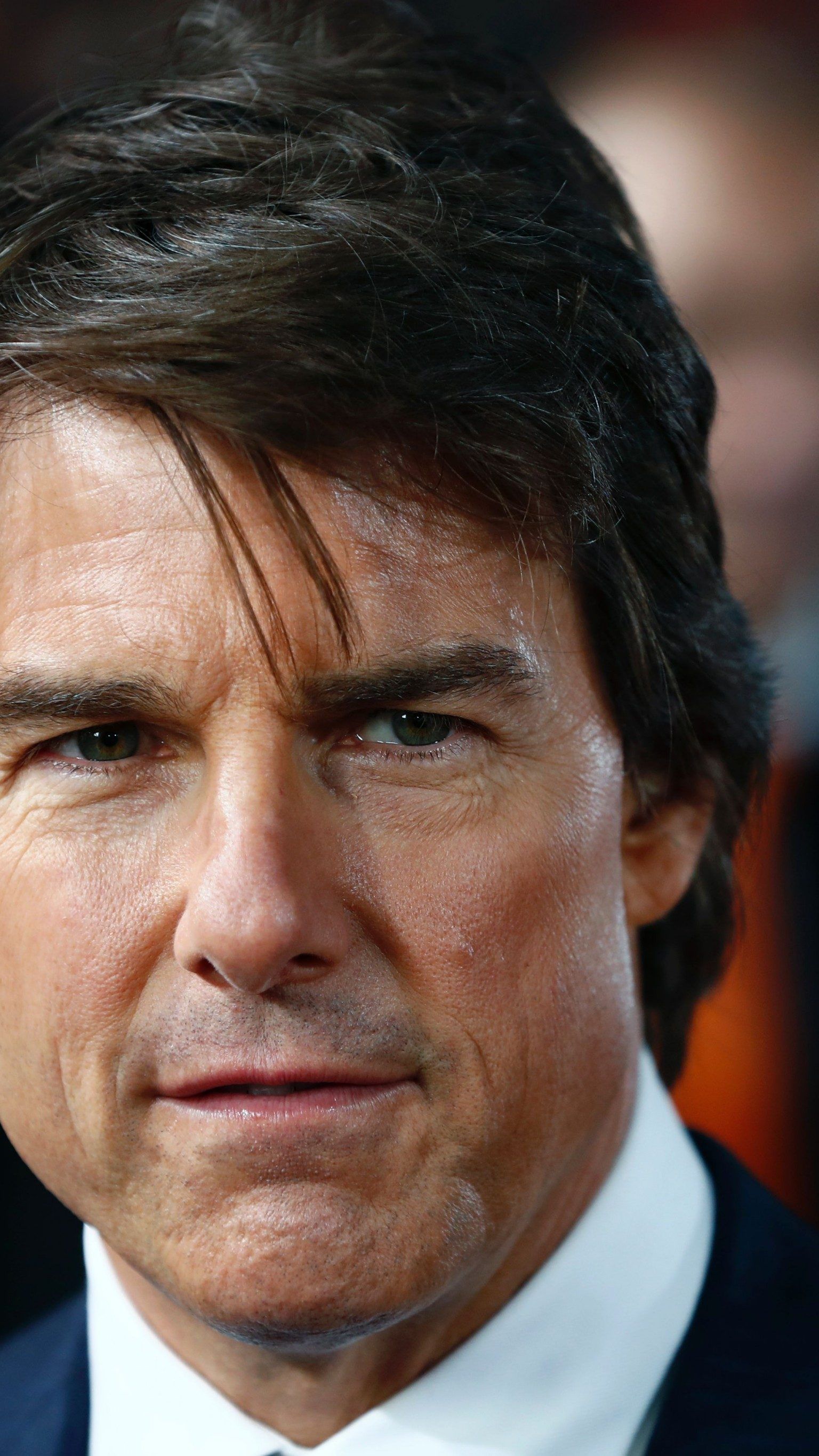 Tom Cruise hat sich offenbar bei den Dreharbeiten zu "Mission: Impossible 6" verletzt.