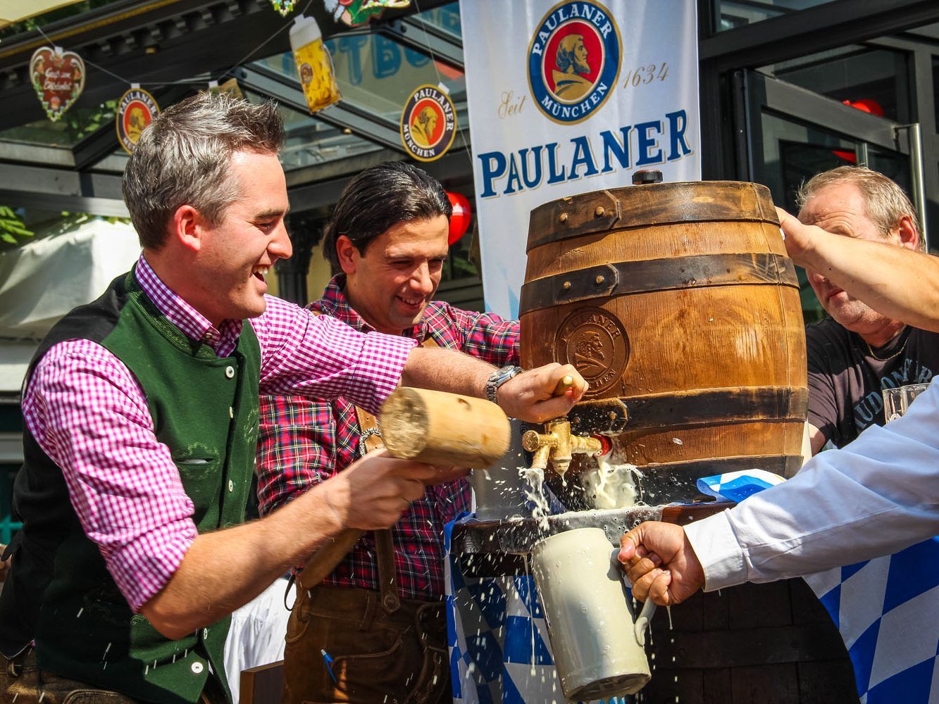 Am 13. und 14. Oktober wird in der Kolariks Luftburg ein Oktoberfest gefeiert. Am 13. und 14. Oktober wird in der Kolariks Luftburg ein Oktoberfest gefeiert.