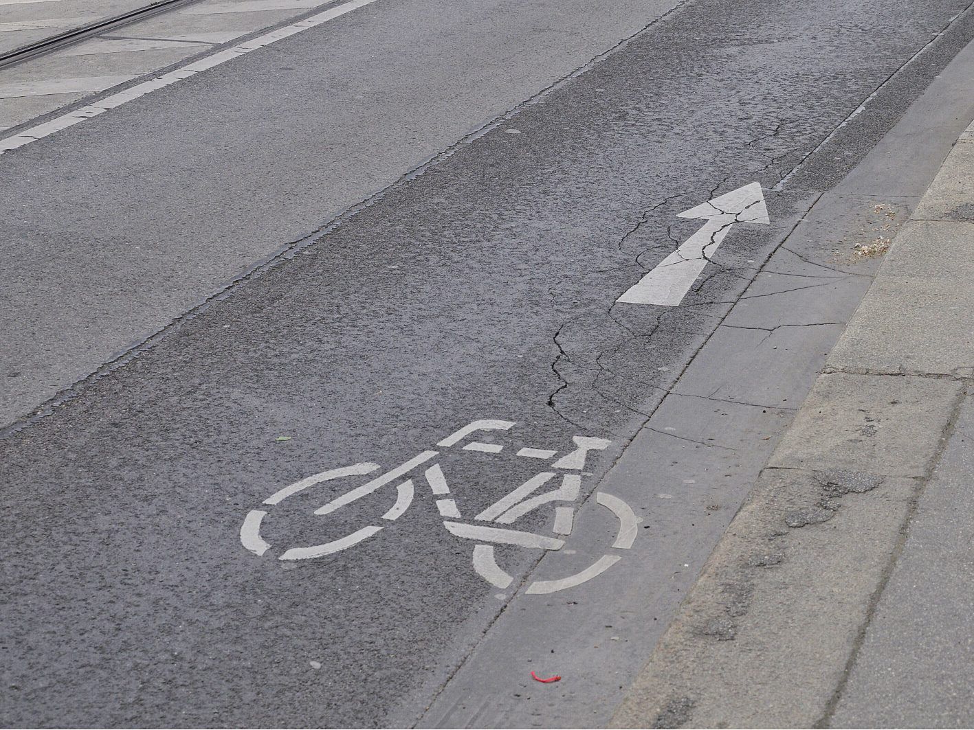 Für die Radfahrerin kam jede Hilfe zu spät.