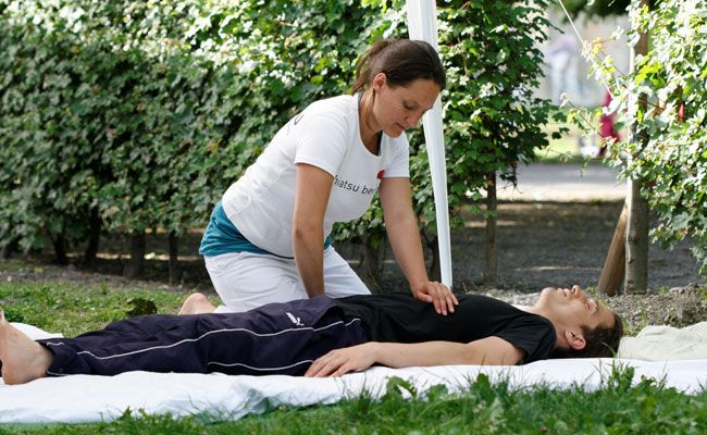 Shiatsu im Park Esther Genitheim