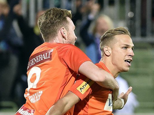 Auch, wenn meist nur einer von beiden von Beginn an spielt, verstehen sich die Austria-Stürmer Kevin Friesenbichler (l.) und Christoph Monschein blendend. Auch, wenn meist nur einer von beiden von Beginn an spielt, verstehen sich die Austria-Stürmer Kevin Friesenbichler (l.) und Christoph Monschein blendend.