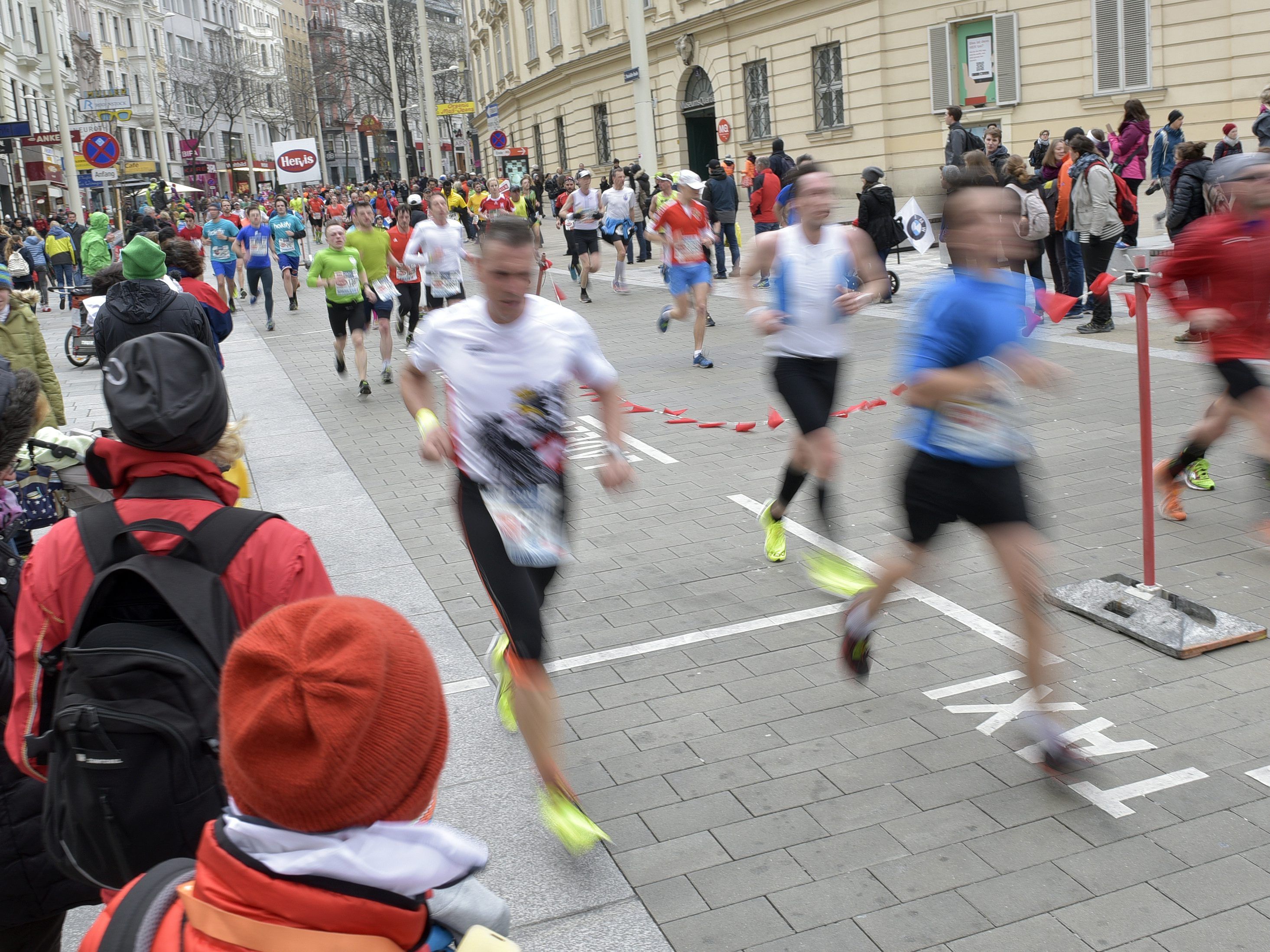 Im Herbst finden in Wien zahlreiche Laufbewerbe statt. Im Herbst finden in Wien zahlreiche Laufbewerbe statt.