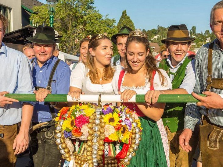 Am Freigag wurde der Neustifter Kirtag 2017 eröffnet.