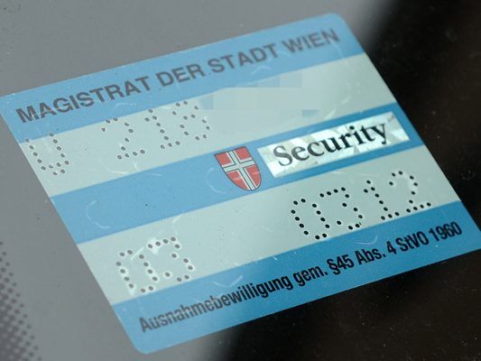 Rund 15.000 Bezirksbewohner haben noch kein Parkpickerl beantragt. Rund 15.000 Bezirksbewohner haben noch kein Parkpickerl beantragt.