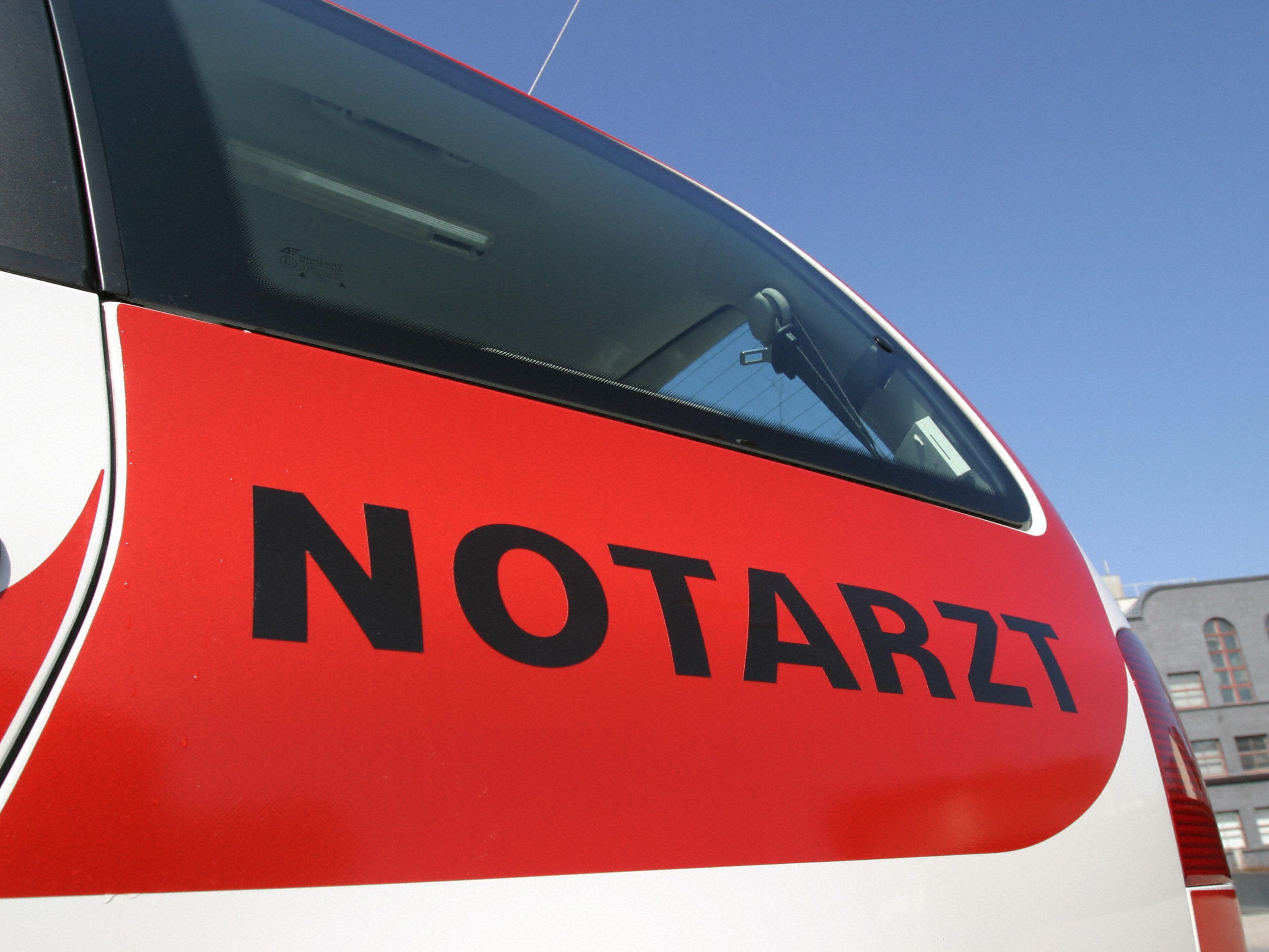 Mit Rettungshubschrauber ins Krankenhaus geflogen. Mit Rettungshubschrauber ins Krankenhaus geflogen.