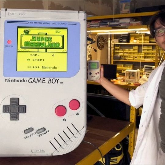 Ein Student aus Brüssel hat nun den größten Game Boy der Welt entwickelt