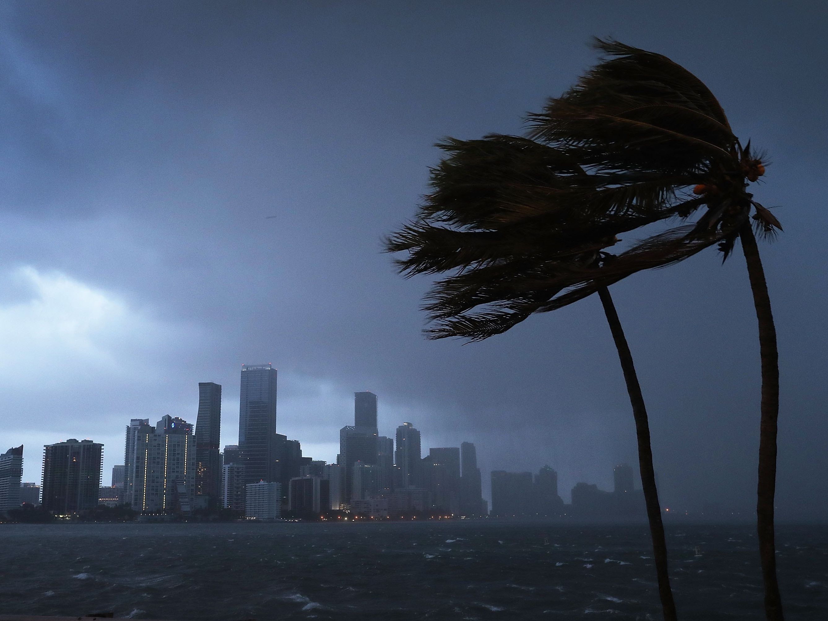 Am Freitag hatten Floridas Gouverneur Rick Scott alle 20 Millionen Einwohner aufgerufen, sich auf eine Evakuierung vorzubereiten.