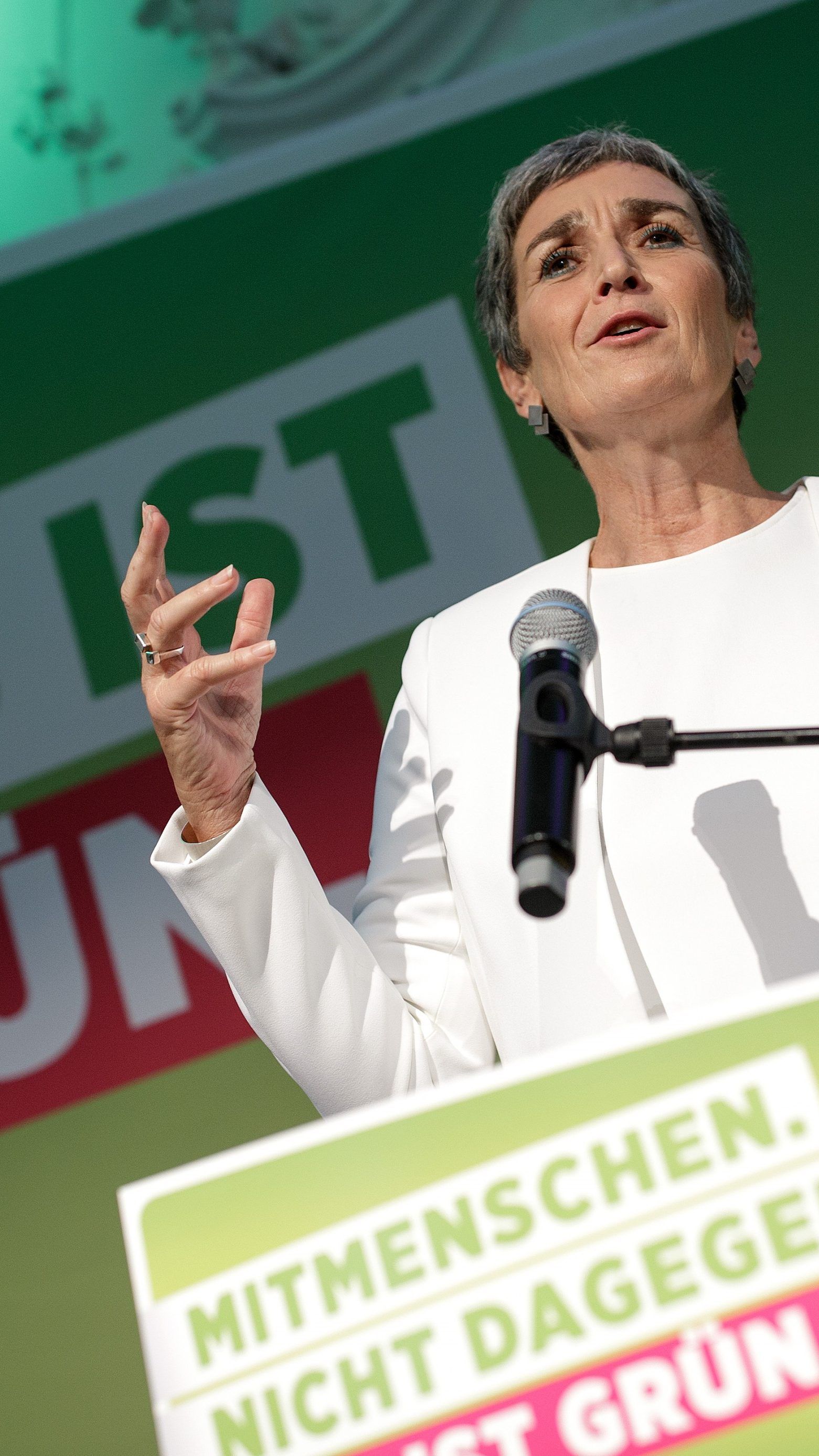 Lunacek willl sich gegen Populismus und Rechtsruck stellen.