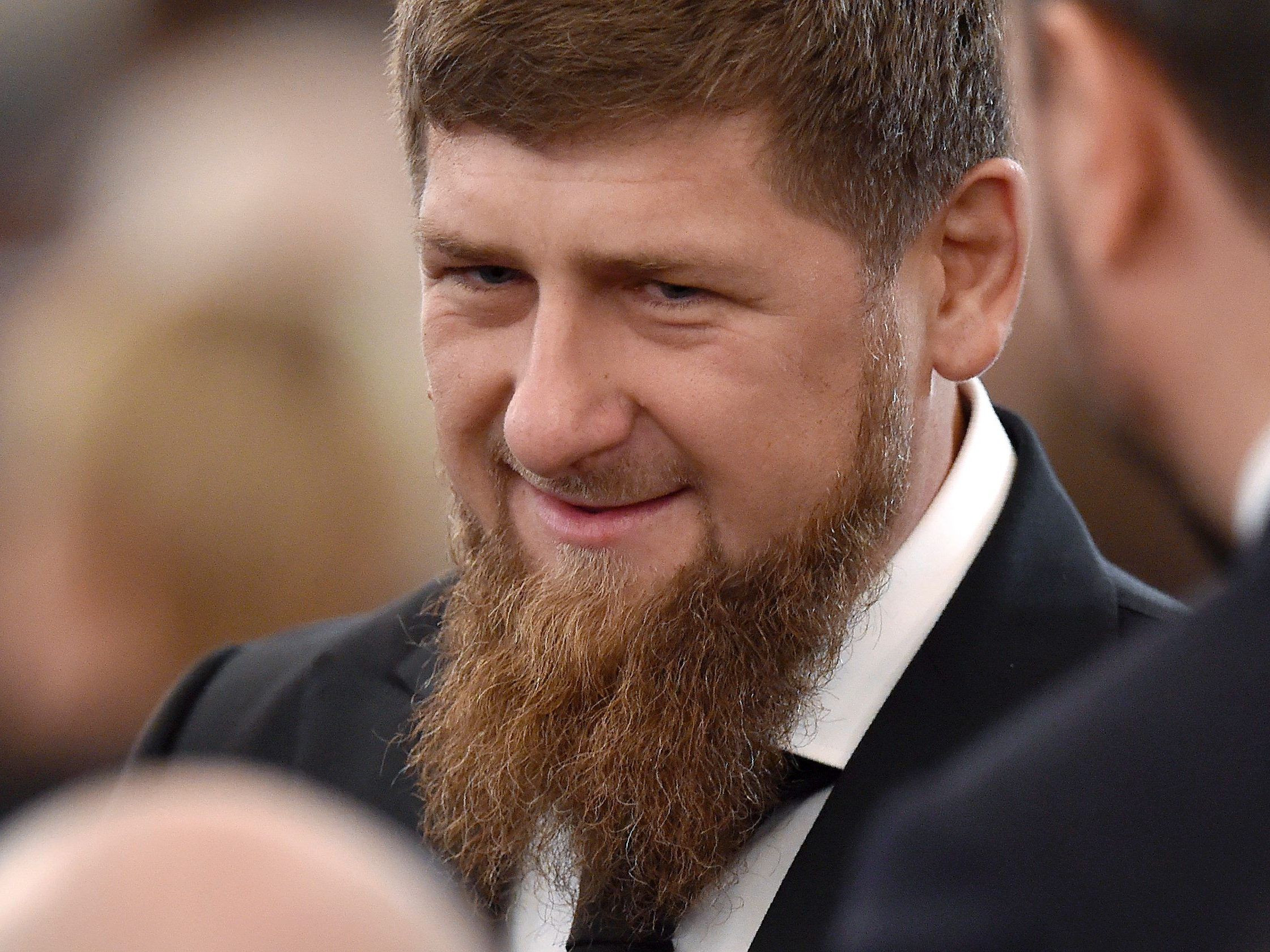 Kadyrow: "Verflucht seien die Teufel, die Frauen und Kinder töten!" Kadyrow: "Verflucht seien die Teufel, die Frauen und Kinder töten!"