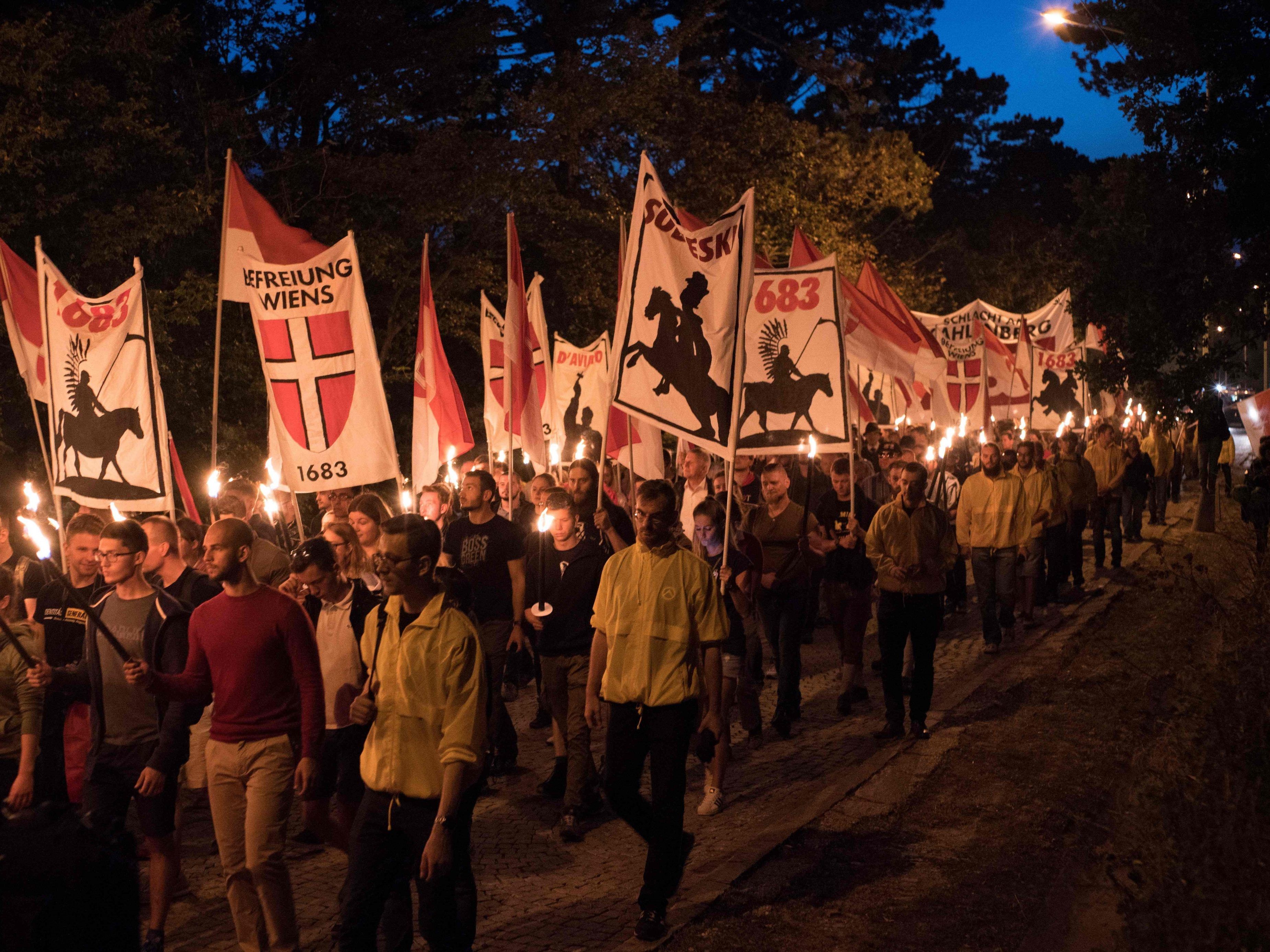 Bei der Identitären-Demo am Wiener Kahlenberg Bei der Identitären-Demo am Wiener Kahlenberg