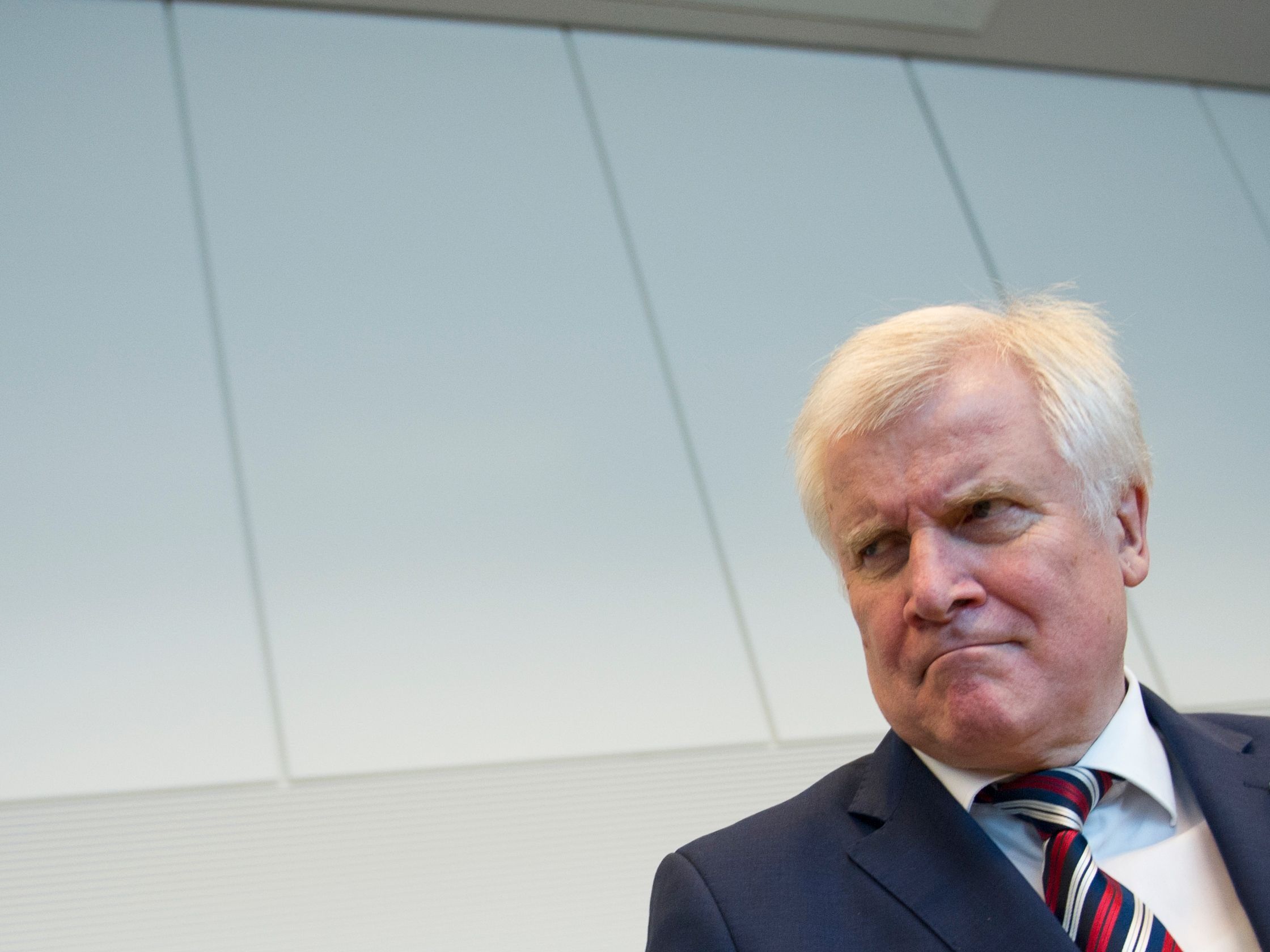 Seehofer ist innerparteilich massiv unter Druck.