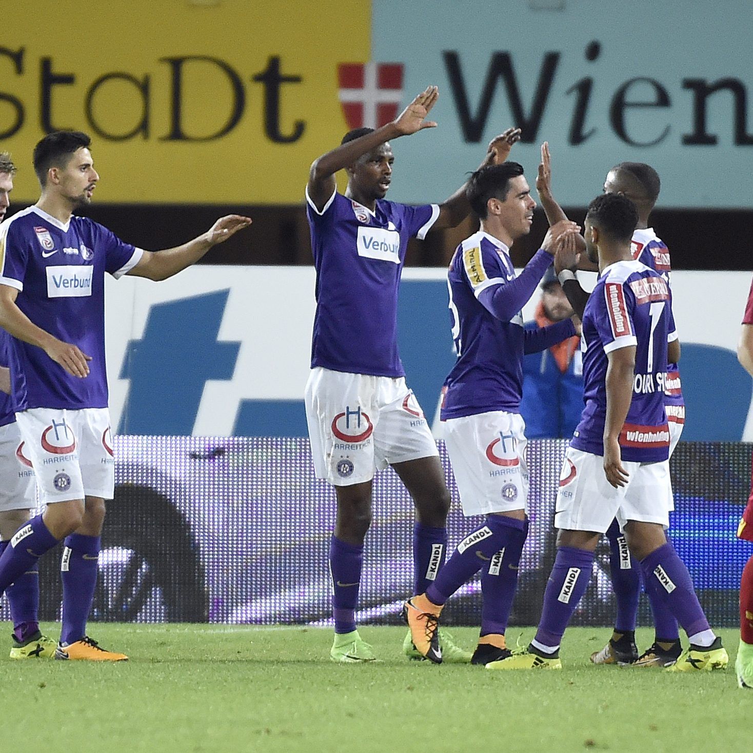 Die Wiener Austria zerlegte St. Pölten im Happel Stadion mit 5:1 regelrecht