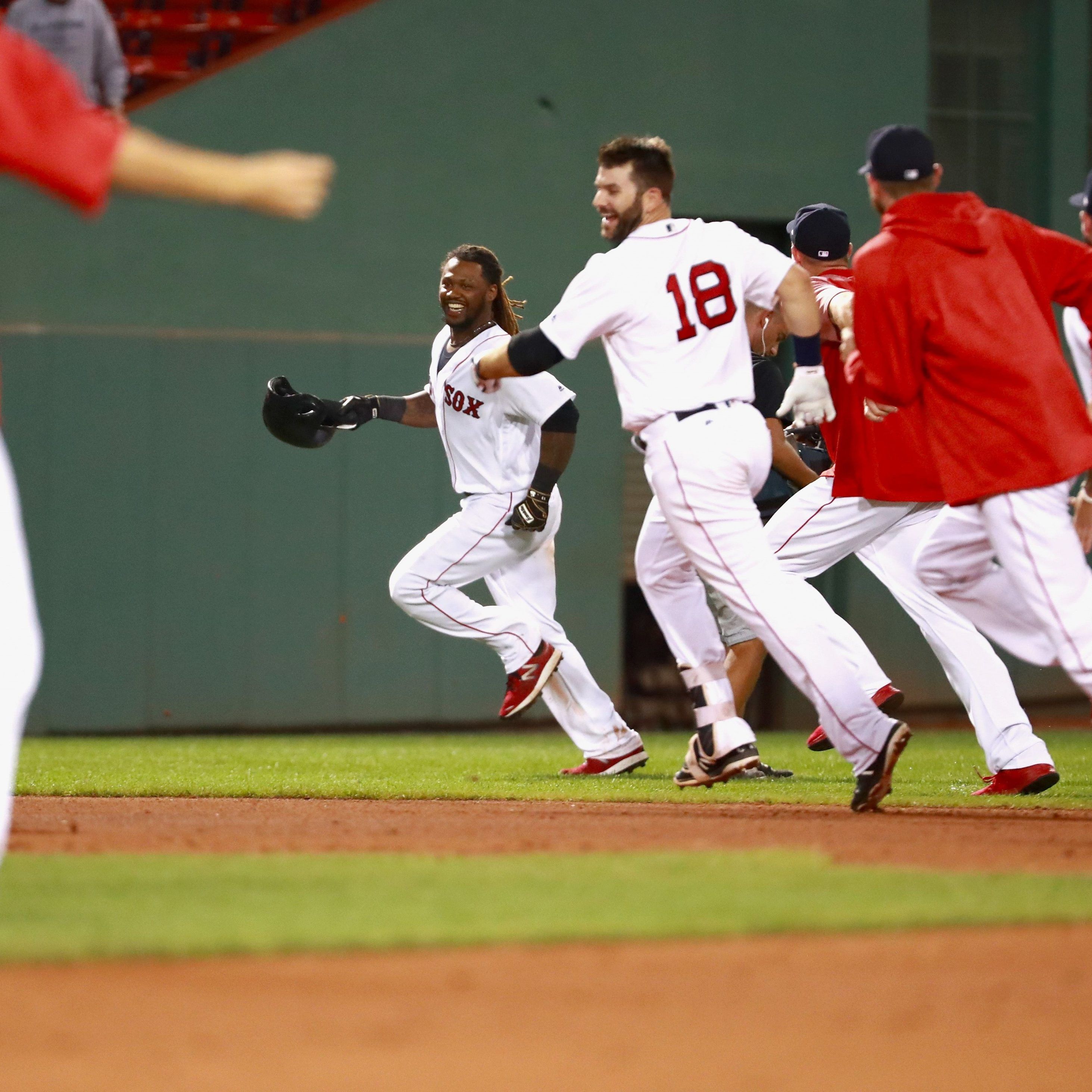 Die Boston Red Sox sollen mithilfe einer Smart-Watch betrogen haben.
