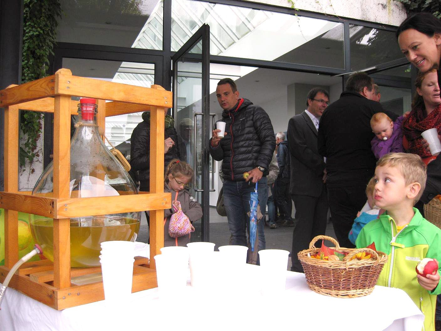 Erntedankfest am Kirchplatz in Altach