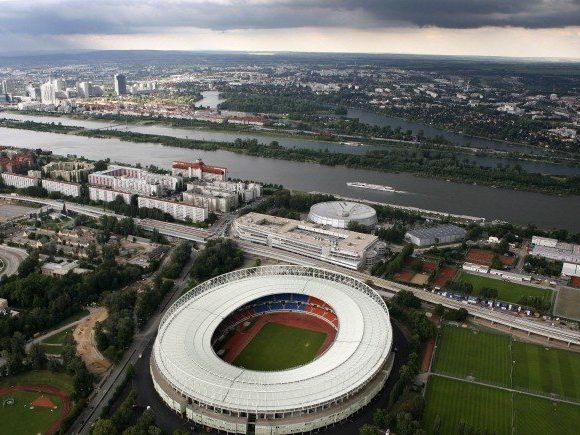 Stau vor dem Europa League Match zwischen Austria Wien und AC Milan in Wien erwartet. Stau vor dem Europa League Match zwischen Austria Wien und AC Milan in Wien erwartet.