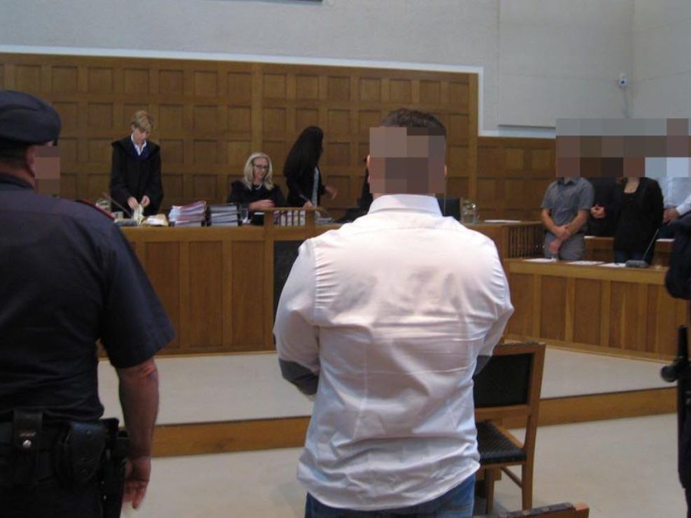 Die Geschworenen halten den Mann für schuldig.