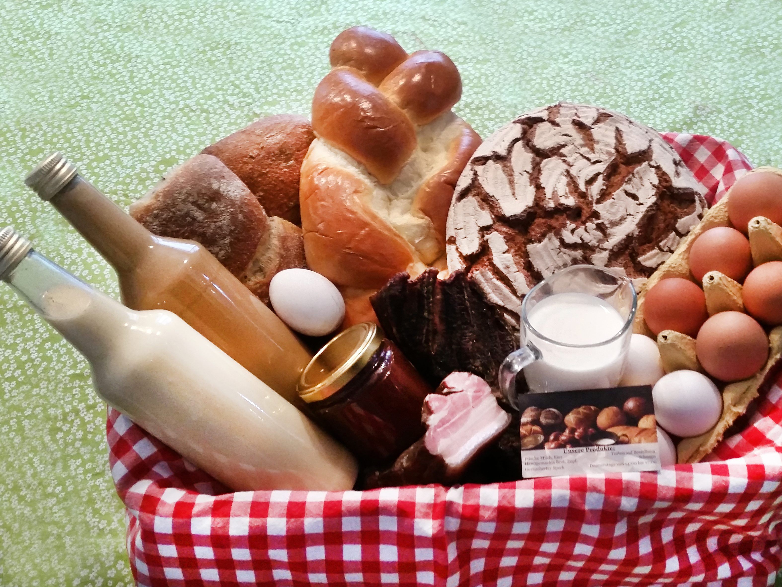 Allerlei Leckereien aus der Region gibt es in Vio's Hoflädele in der Kirchstraße. Allerlei Leckereien aus der Region gibt es in Vio's Hoflädele in der Kirchstraße.