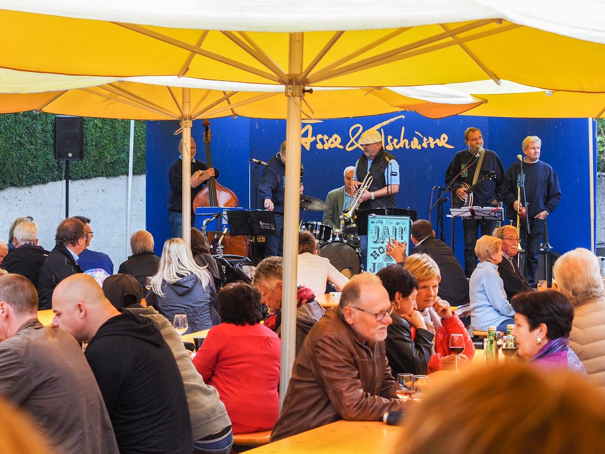 Mit heißem Sound gegen die Kälte angespielt: Jailhouse Jazzmen