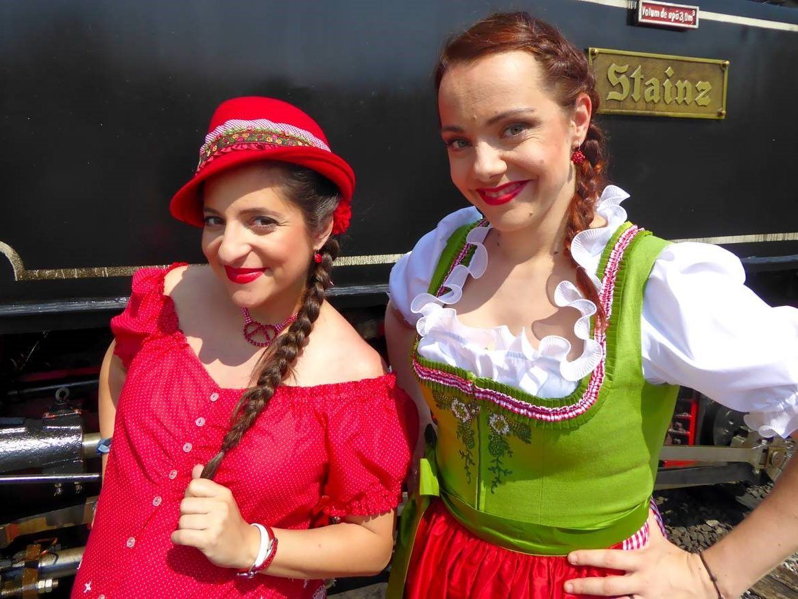 Die KERNÖLAMAZONEN sind zum ersten Mal im Kino zu sehen.