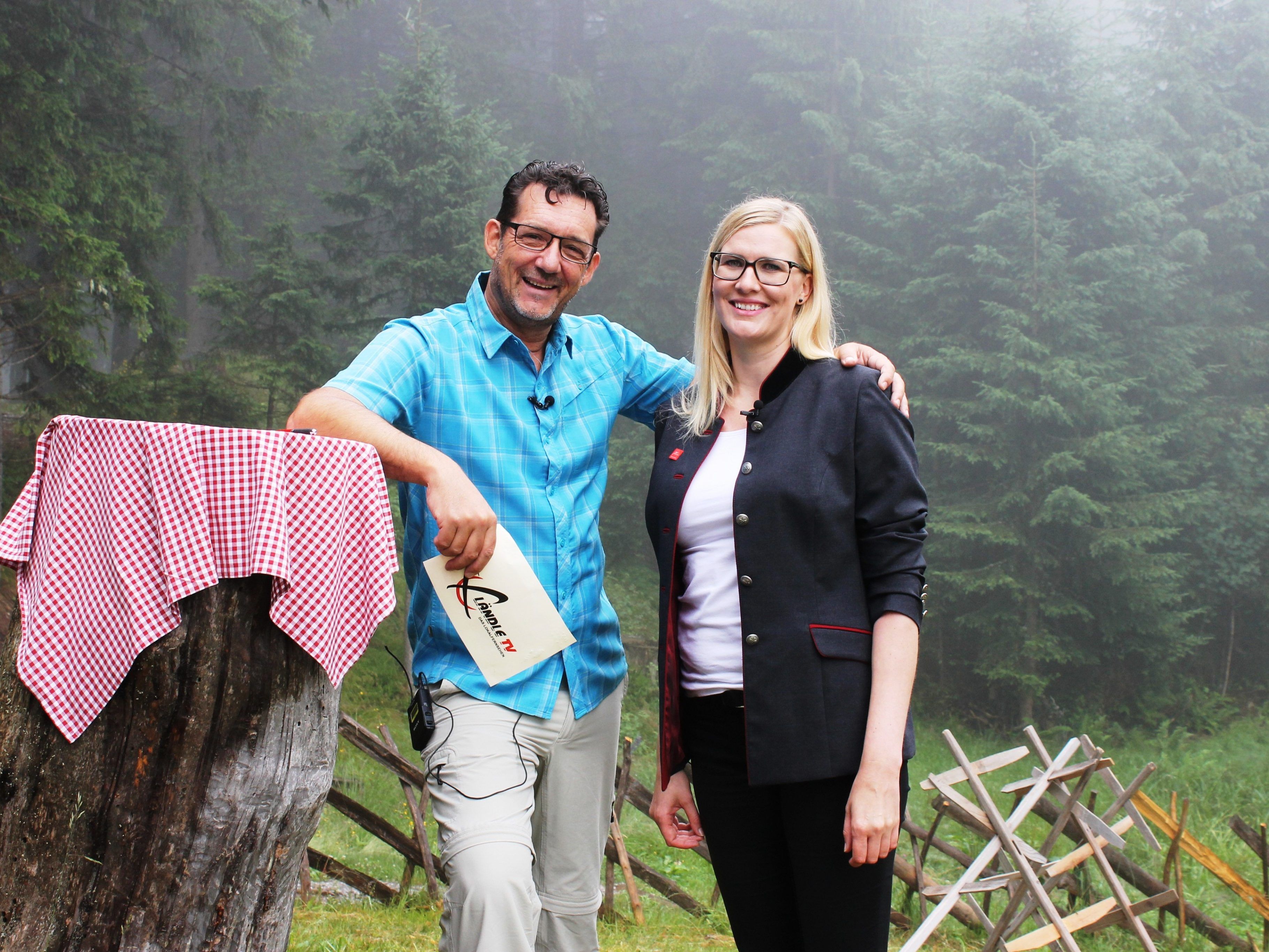Martina Zudrelll und Andreas Seeburger plaudern in der Serie "LÄNDLE-TV-on-Tour" am Kristberg