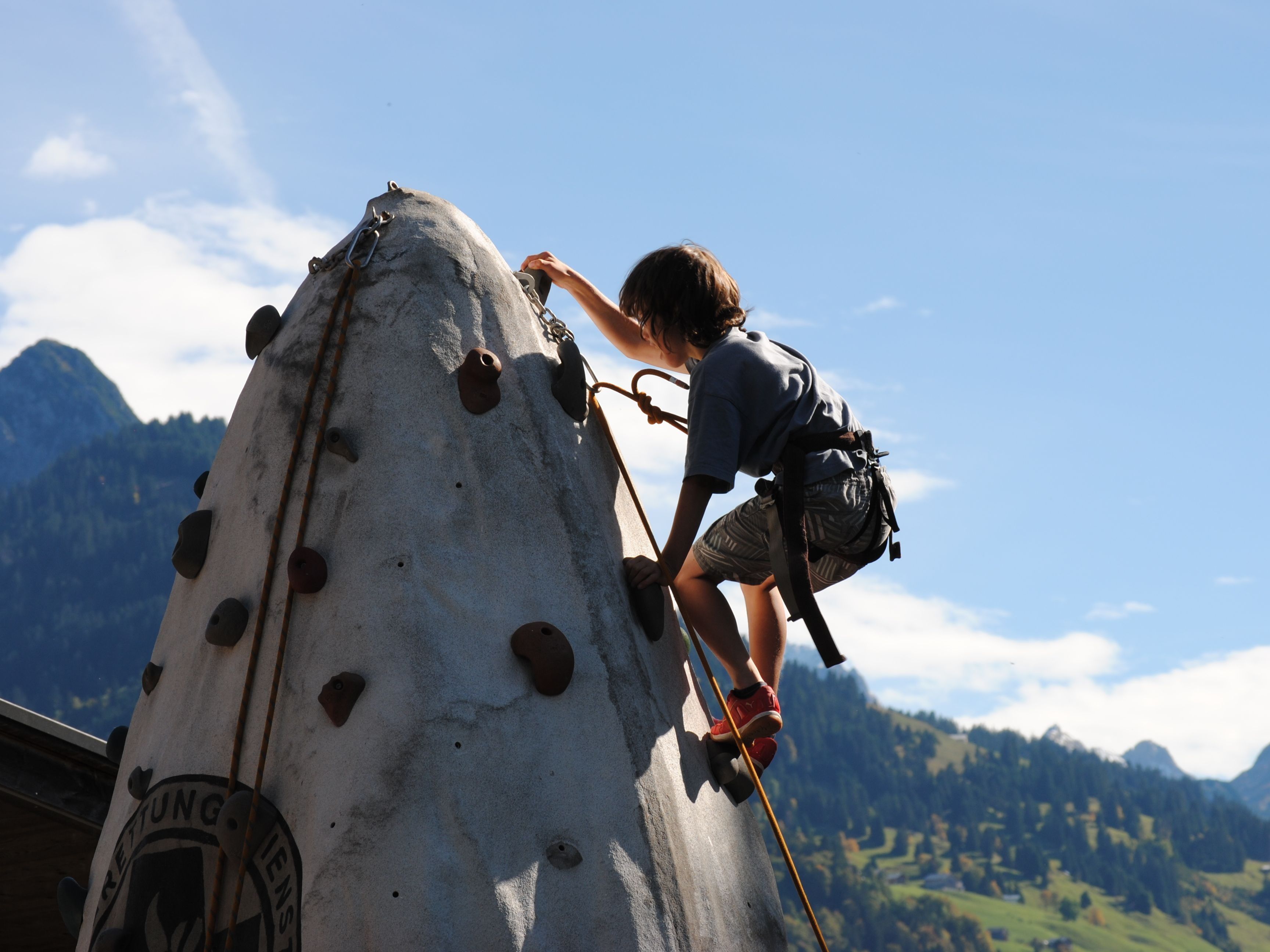 Es gibt beim Spielefest verschiedenste Stationen auszuprobieren. Es gibt beim Spielefest verschiedenste Stationen auszuprobieren.