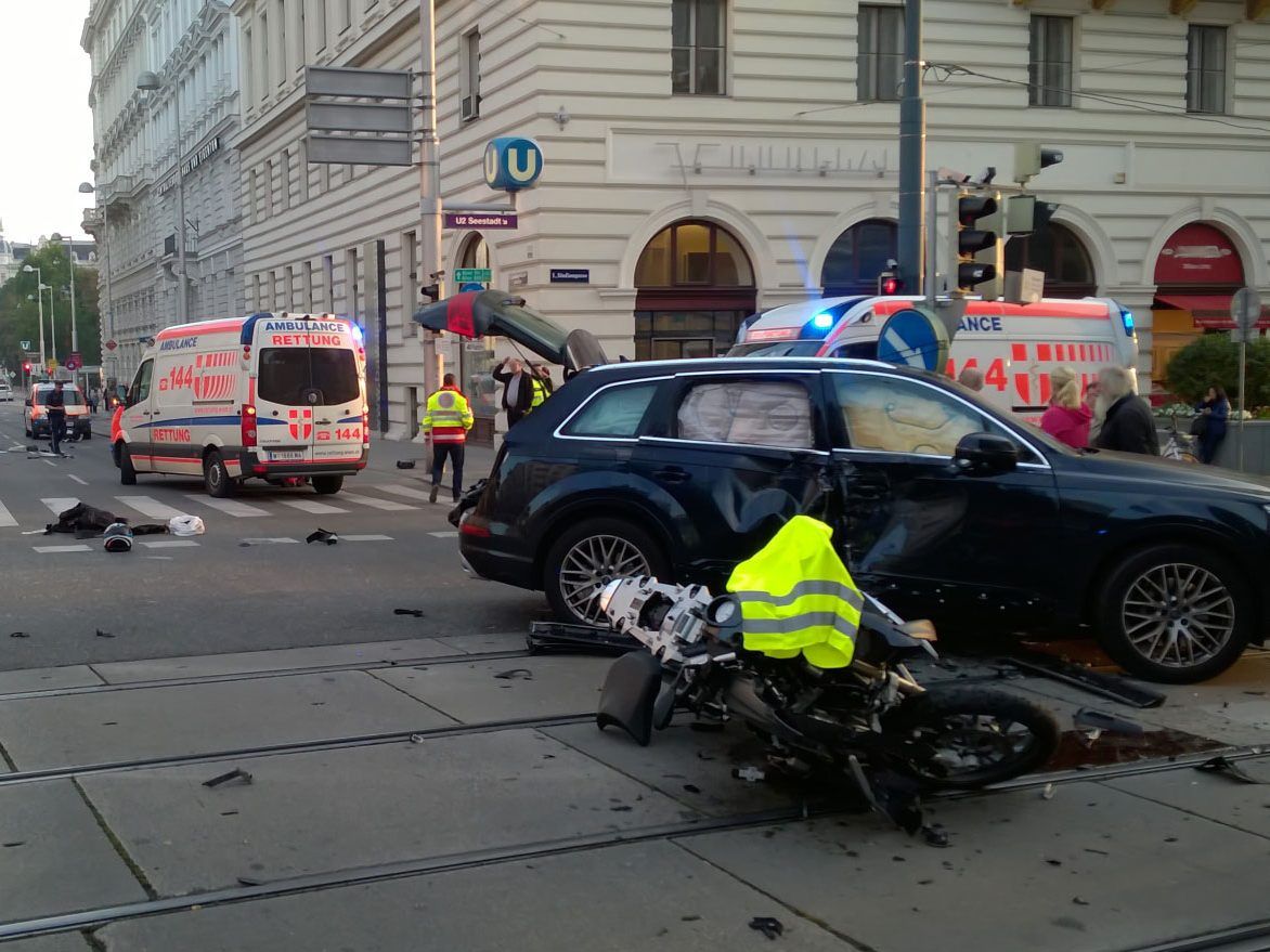 An der Unfallstelle an der Kreuzung Josefstädter Straße/Landesgerichtsstraße