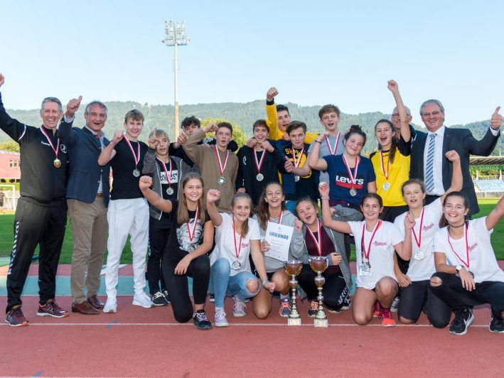 Gold und Silber im Handball für Bregenzer Schulen Gold und Silber im Handball für Bregenzer Schulen