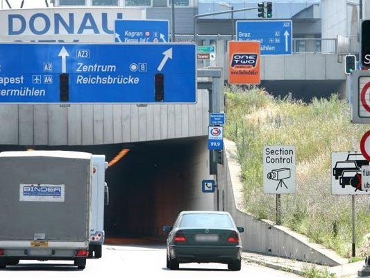 Der Kaisermühlentunnel auf der A22 musste gesperrt werden