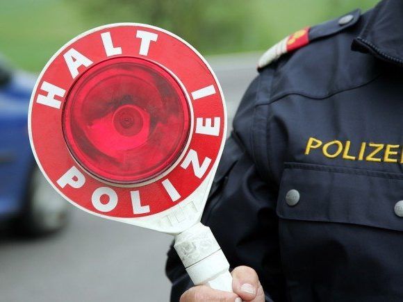 Vier Jugendliche waren mit gestohlenen Kennzeichen unterwegs Vier Jugendliche waren mit gestohlenen Kennzeichen unterwegs