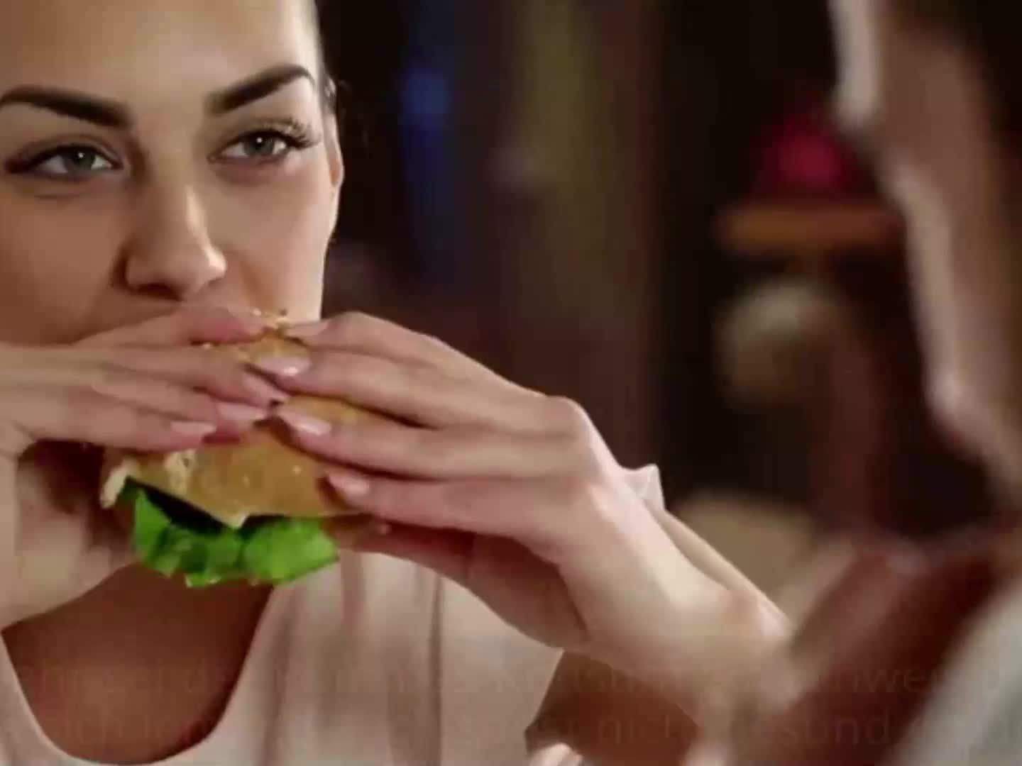 Diese Lebensmittel sind wirklich ungesund. Diese Lebensmittel sind wirklich ungesund.