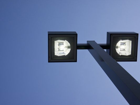 50.000 Wiener Seilhängeleuchten sollen durch LED-Leuchten ersetzt werden.