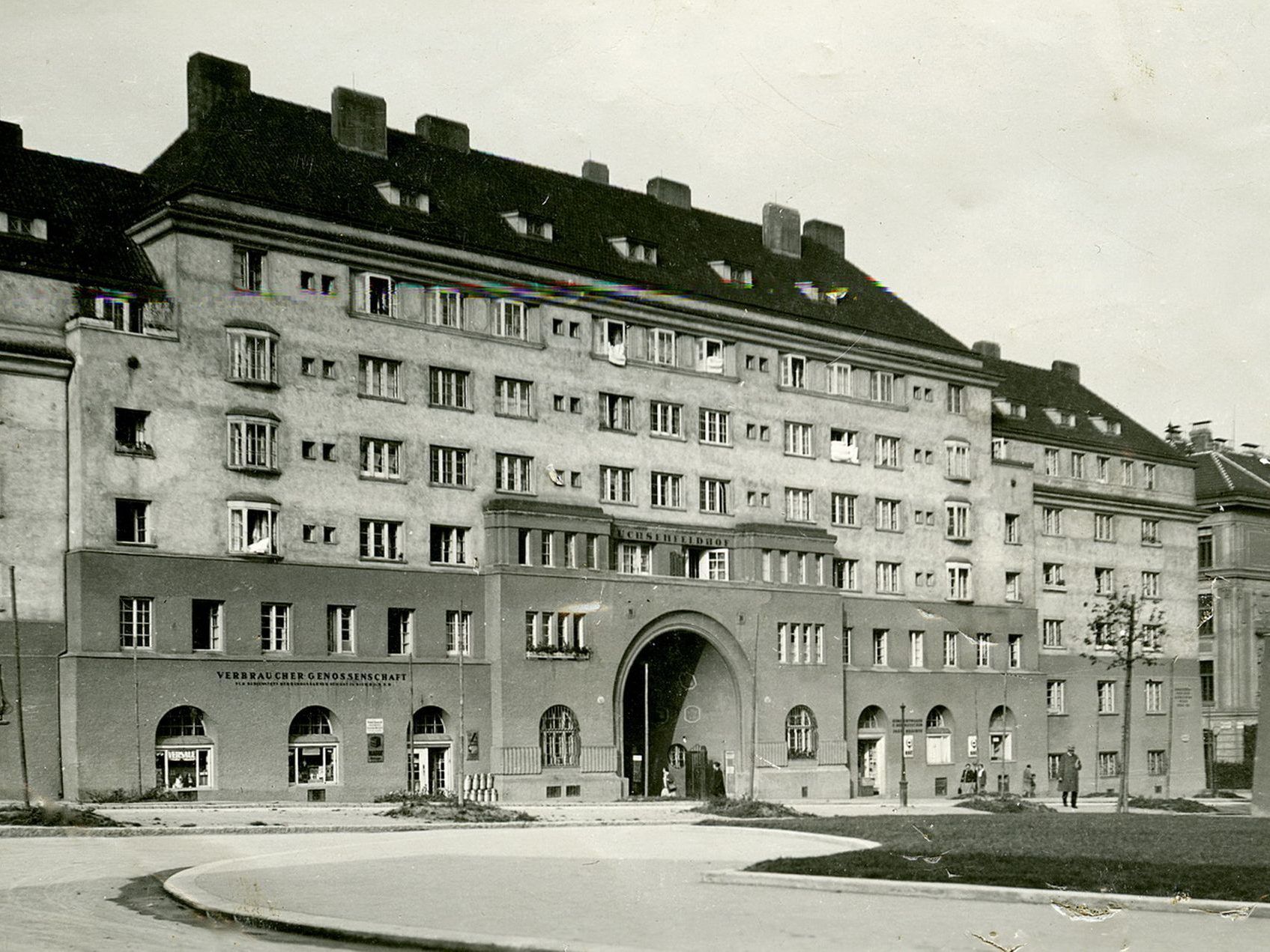 Die Wiener "Bretteldörfer" werden erforscht.