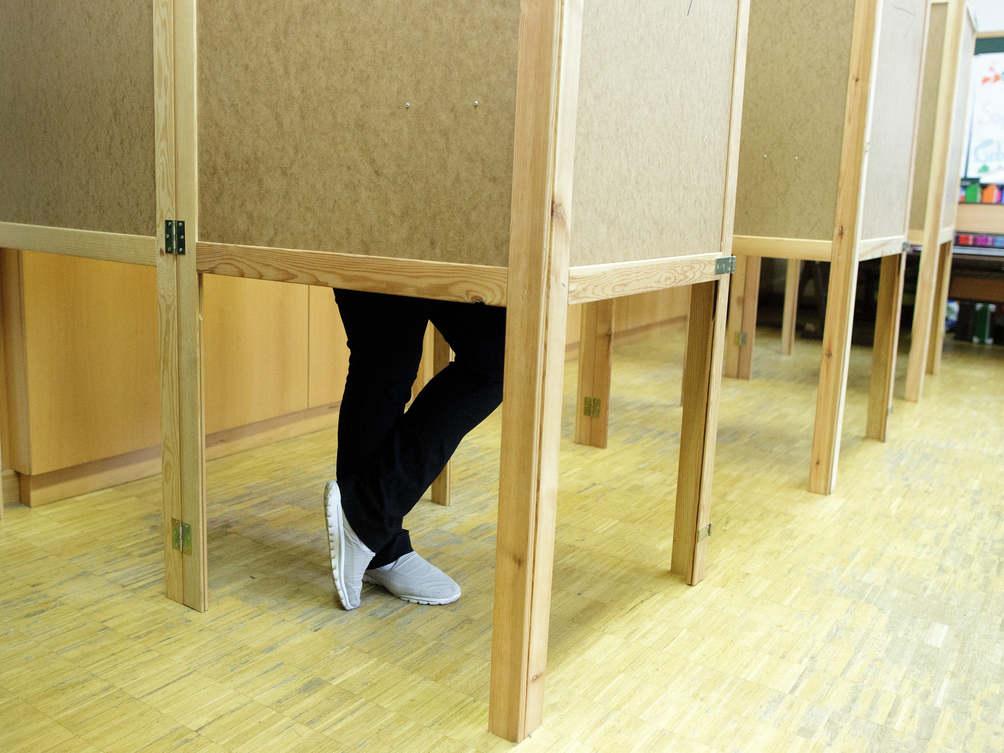 Die Wahlkabinen werden derzeit in Wien ausgeliefert. Die Wahlkabinen werden derzeit in Wien ausgeliefert.