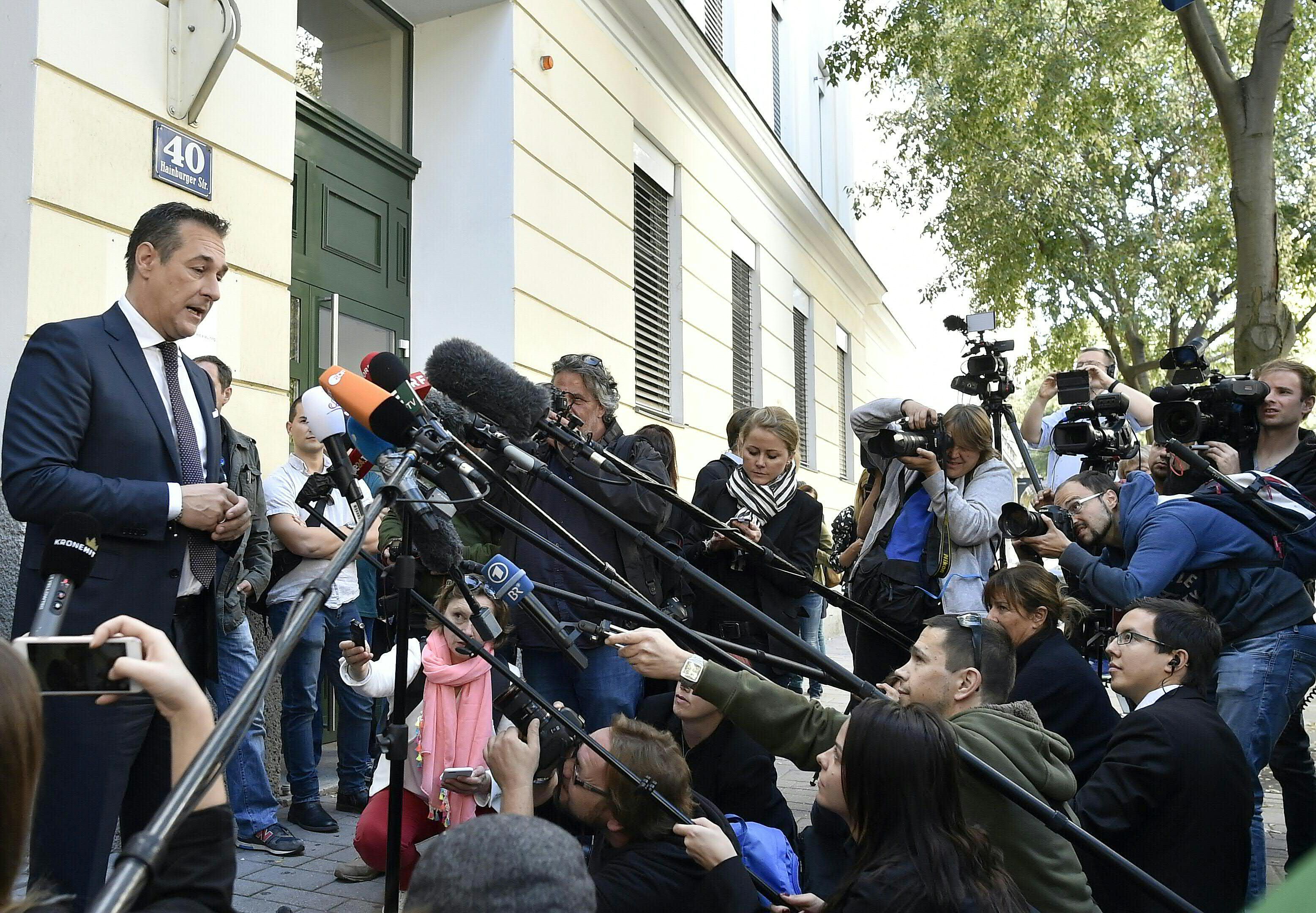 NR-WAHL: STIMMABGABE STRACHE