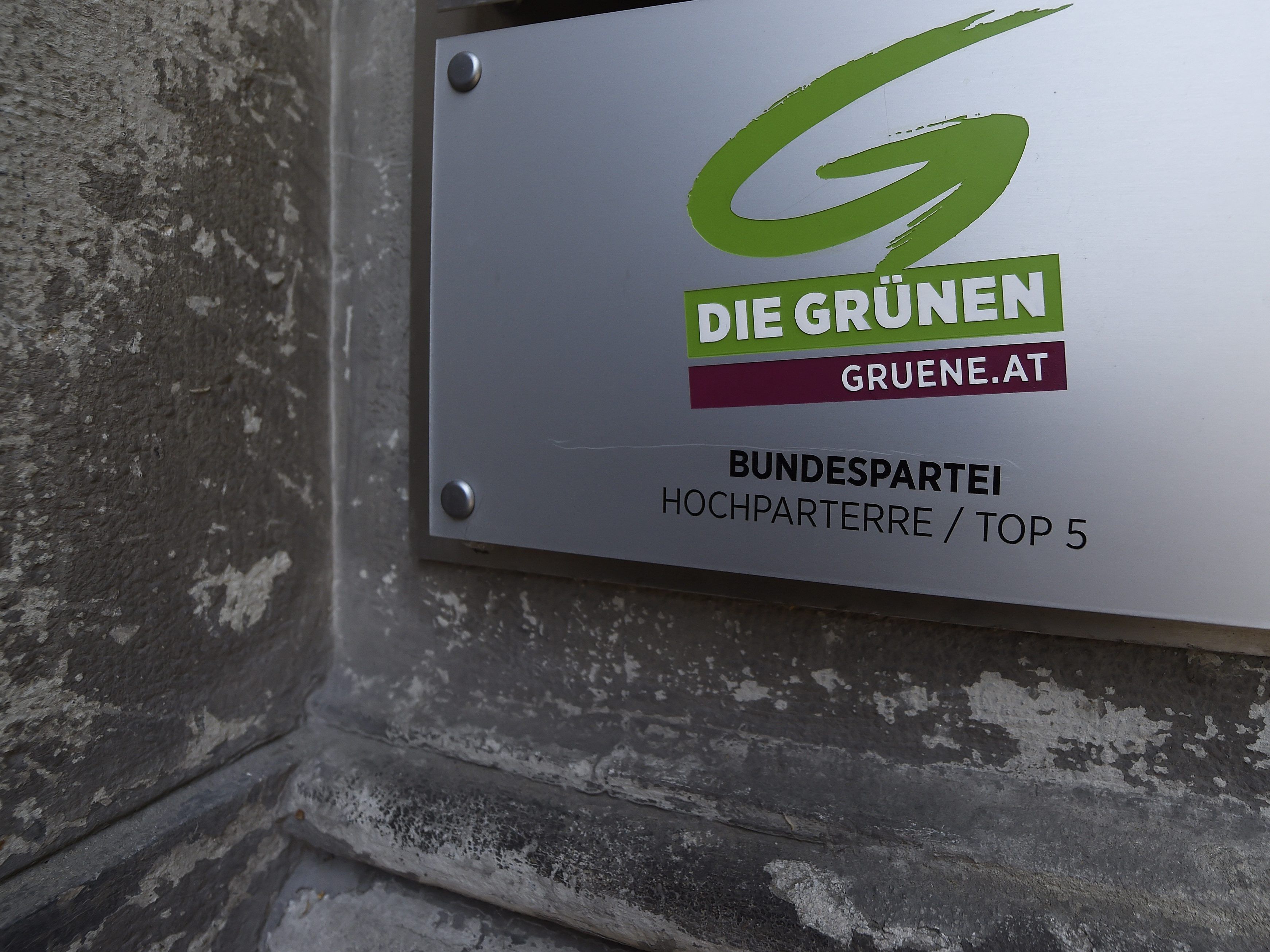 Die Grünenn müssen ihre Parteizentrale am Wiener Rooseveltplatz räumen.