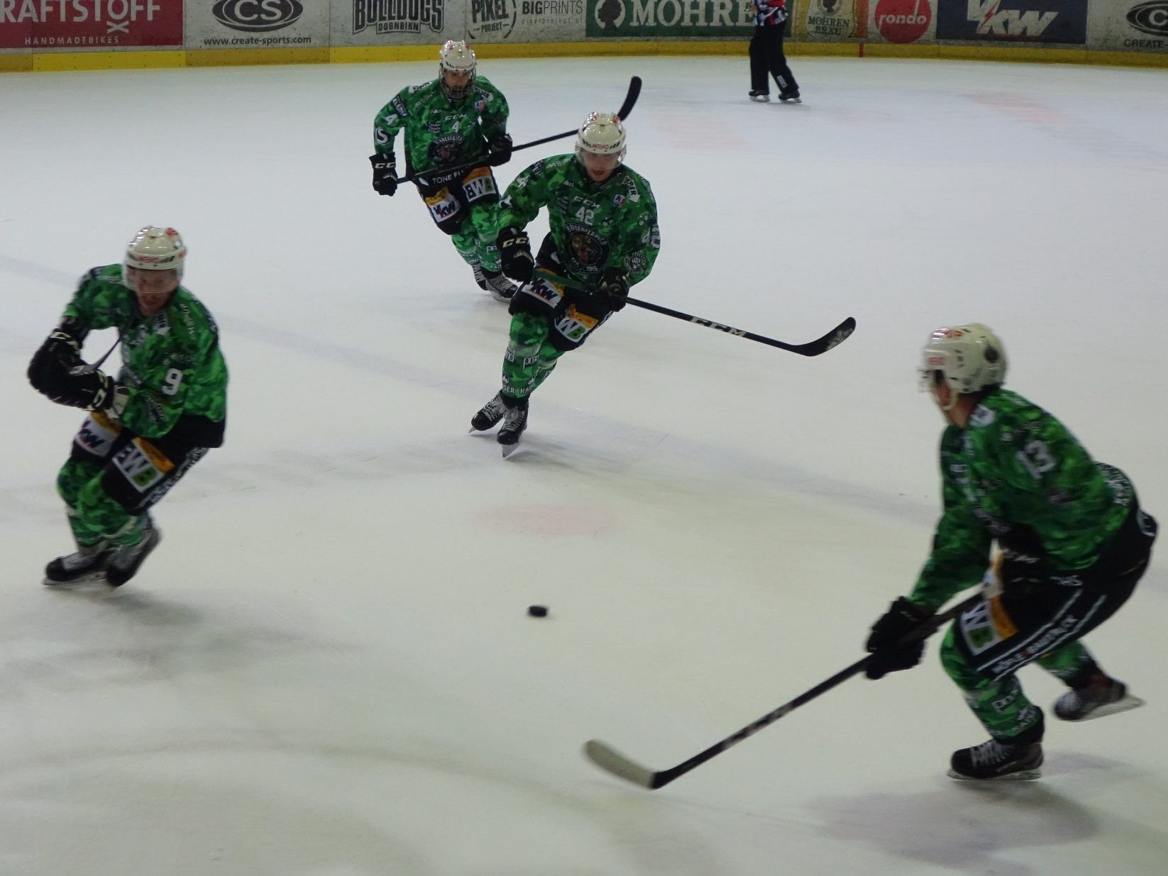 Die Wälder Eishockeycracks im Vorwärtsgang - gegen Pustertal soll der dritte Heimsieg her.