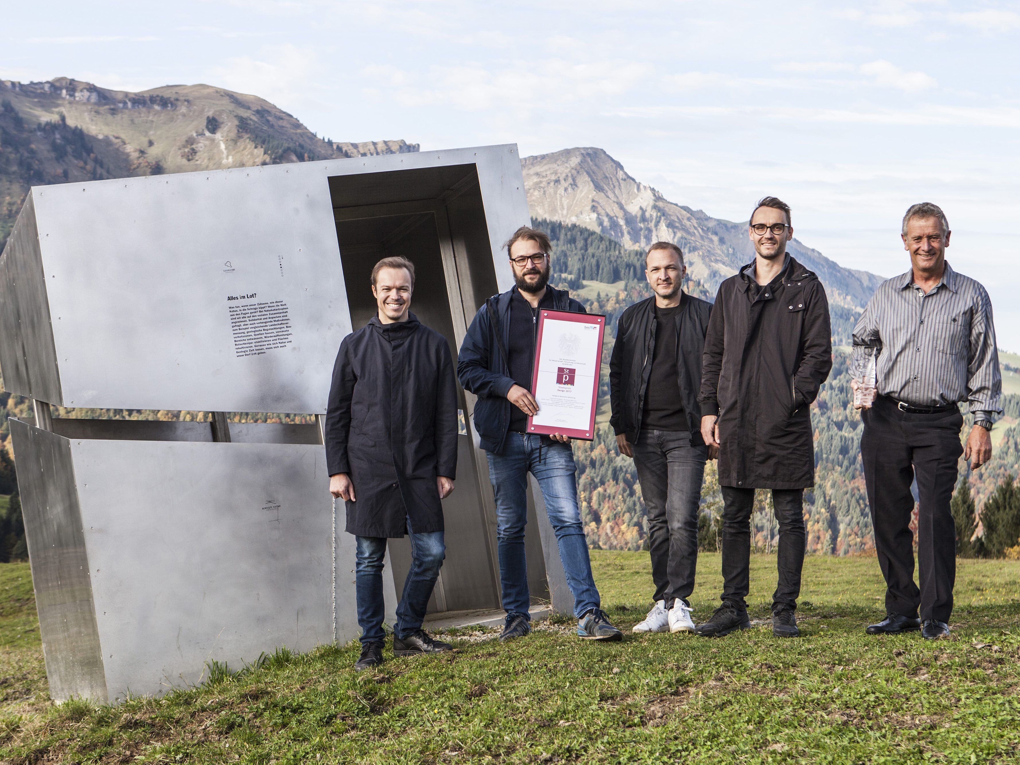 Markus Innauer und Sven Matt (Innauer Matt Architekten), Björn Matt und Christian Feurstein (Super BfG), Konrad Stadelmann (Gemeinde Sibratsgfäll)   