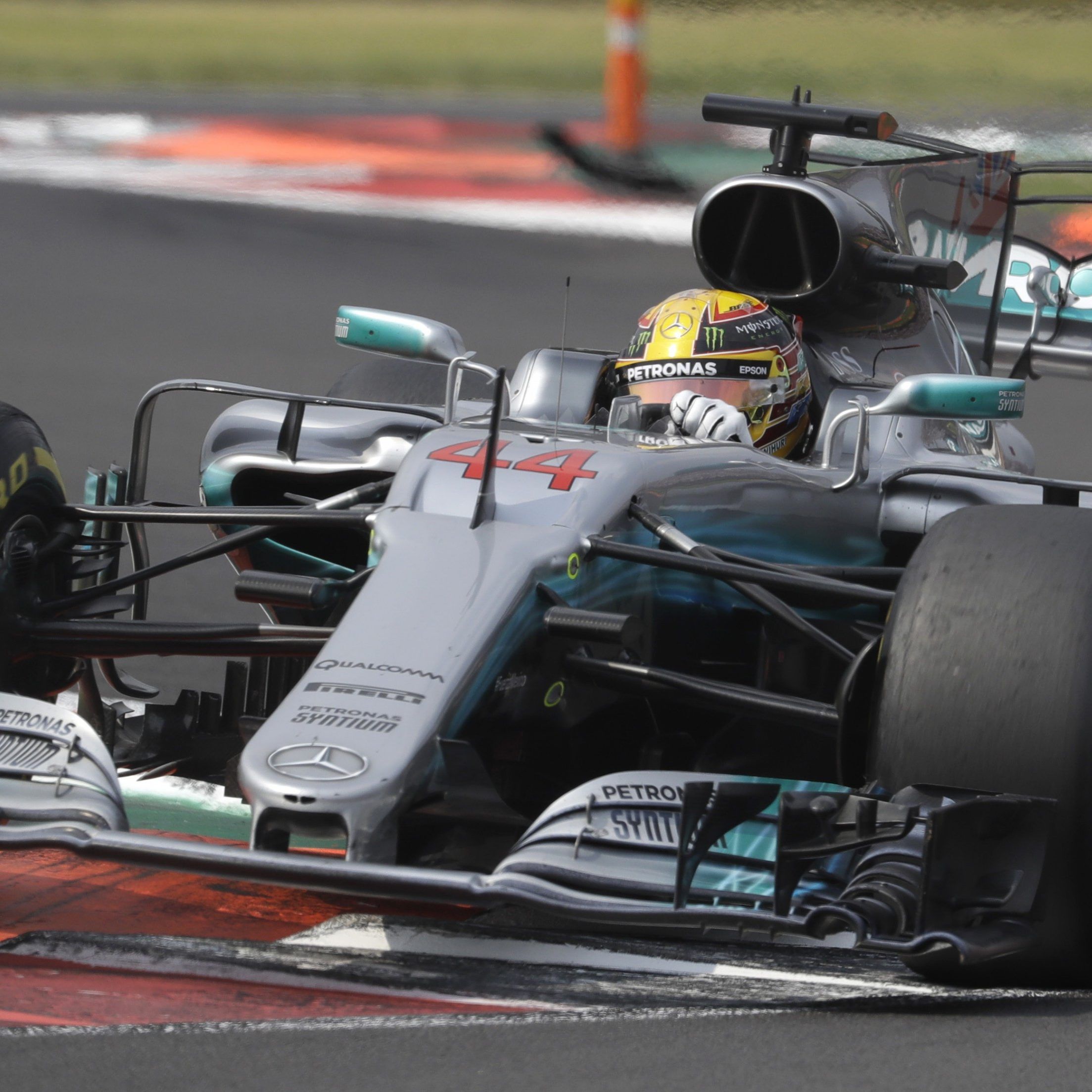 Weil auch Vettel nach Startkollision nur Vierter wurde - Dritter GP-Sieg für Verstappen.