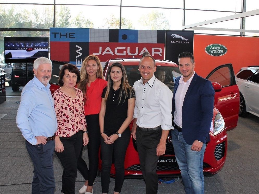 Das Hörburger-Team bei der Jaguar-Präsentation.