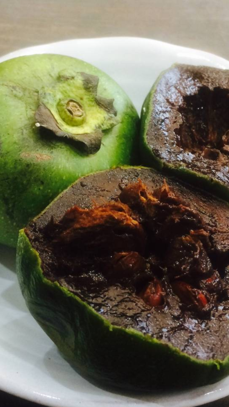 Die schwarze Sapote schmeckt nach Schokopudding und lässt Wünsche in Erfüllung gehen.