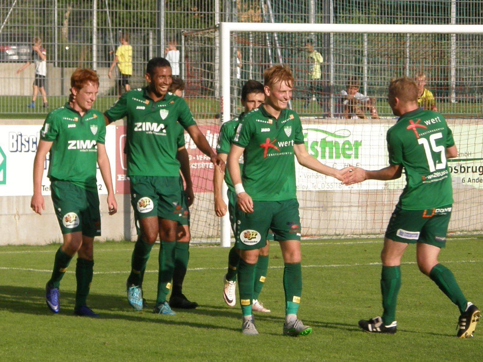 Die Langenegger möchten nach dem Spiel gegen Egg über die Tabellenführung jubeln. Die Langenegger möchten nach dem Spiel gegen Egg über die Tabellenführung jubeln.