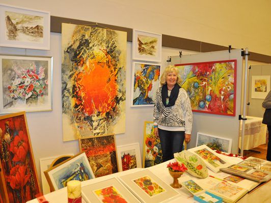 AusstellerInnen und KünstlerInnen.