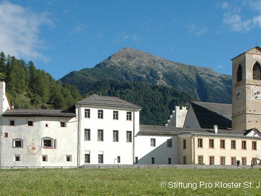 Welterbe Benediktinerinnenkloster Müstair – Weltkulturerbe der UNESCO. Welterbe Benediktinerinnenkloster Müstair – Weltkulturerbe der UNESCO.