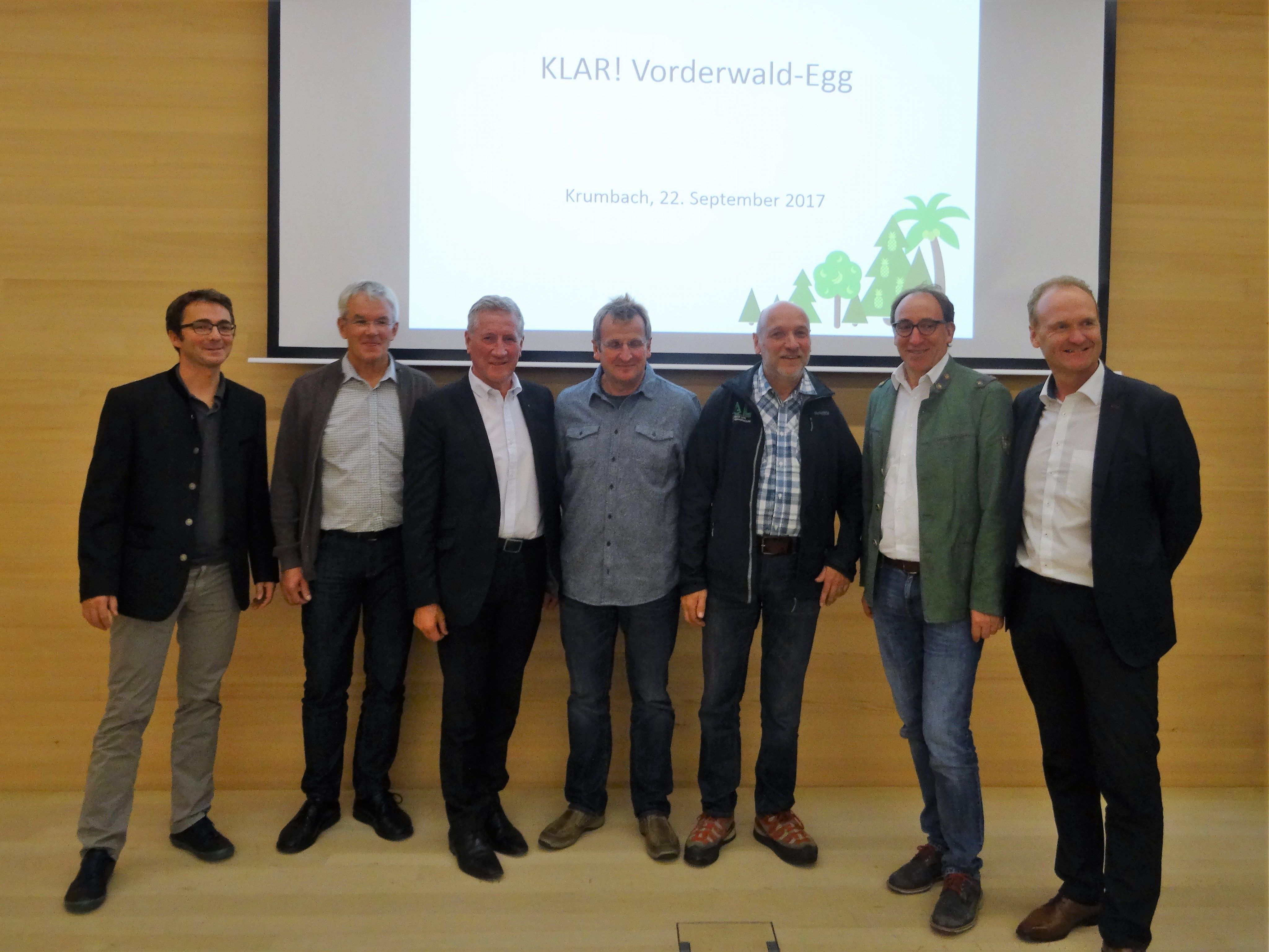 Projektleiter Christian Natter, Bgm. Arnold Hirschbühl, LR Erich Schwärzler, Prof. Dr. Manfred Lexer, Gerhard Prenner (WLV), LR Johannes Rauch, REGIO-Obmann Guido Flatz.