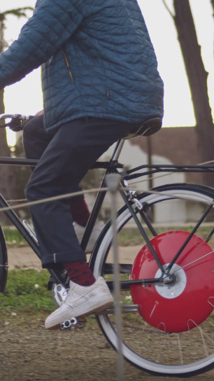 Das Copenhagen Wheel macht aus jedem Fahrrad ein E-Bike.