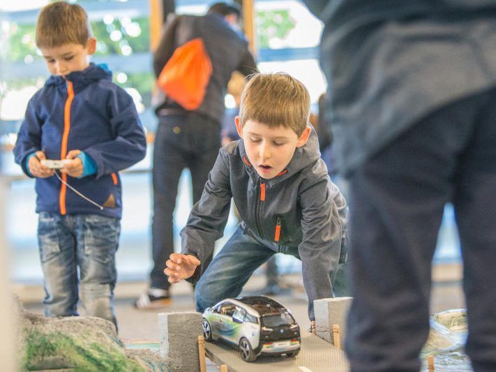 . Rund 2000 Personen jeden Alters bevölkerten das vkw-Gelände