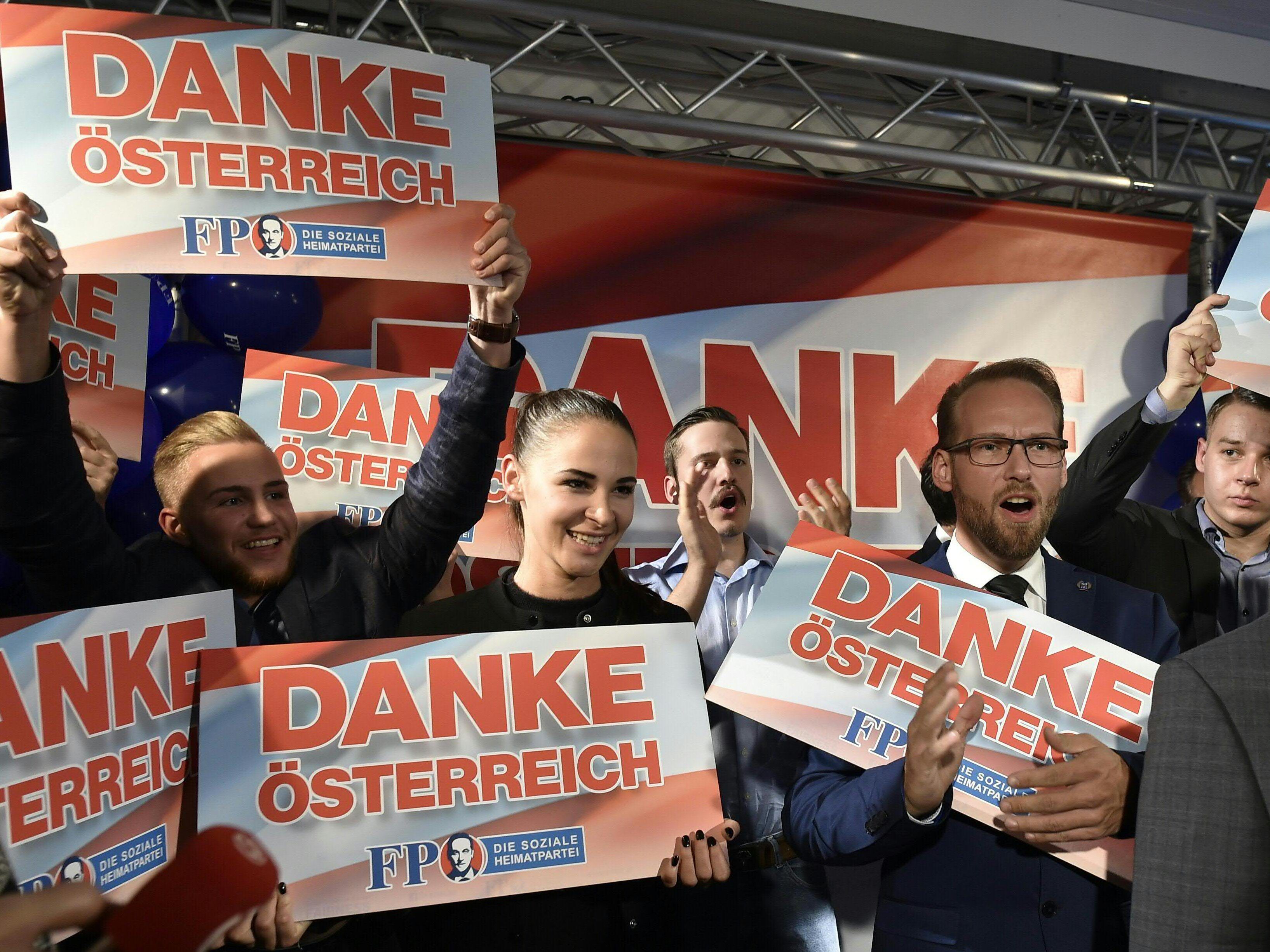 Die ersten Reaktionen auf die Hochrehcnungen der Nationalratswahl.