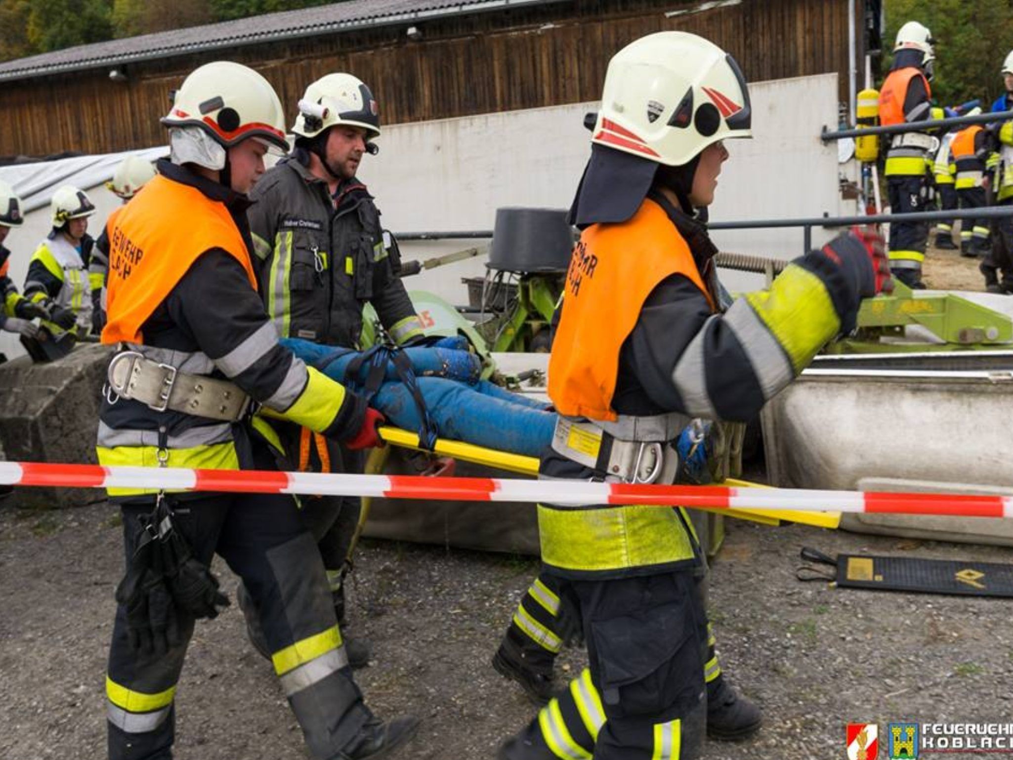 Die Feuerwehrmänner legten ihr ganzes Können an den Tag