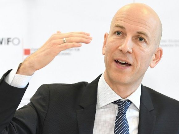 Kocher will die Steuerlast auf kleine und mittlere Einkommen senken