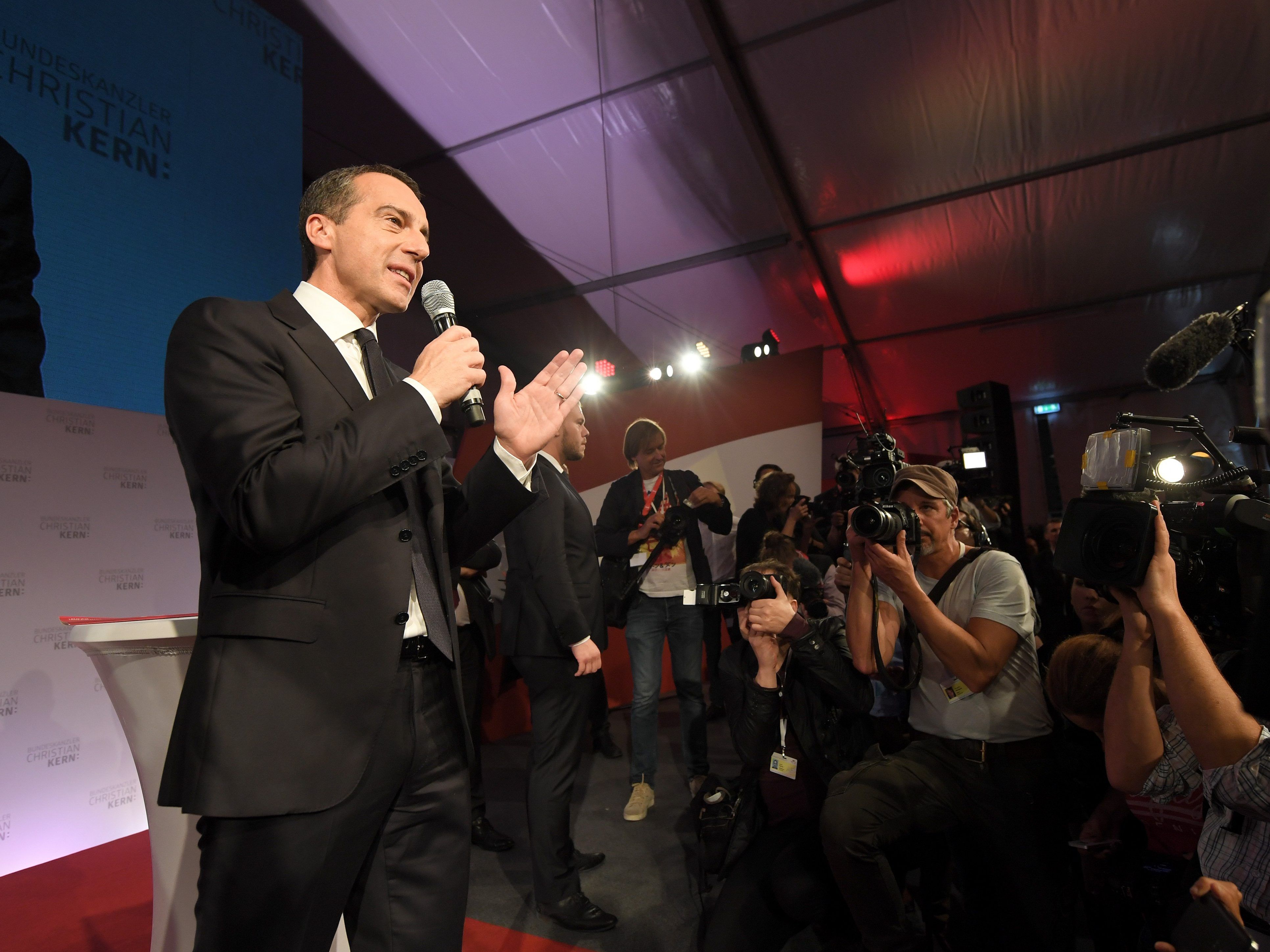 Die Briefwahlstimmen werden die SPÖ noch vor die FPÖ bringen.